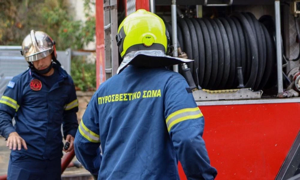 Συναγερμός στο Πασαλιμάνι: Κατέρρευσε κτήριο - Ένας εγκλωβισμένος και ελαφρά τραυματίες
